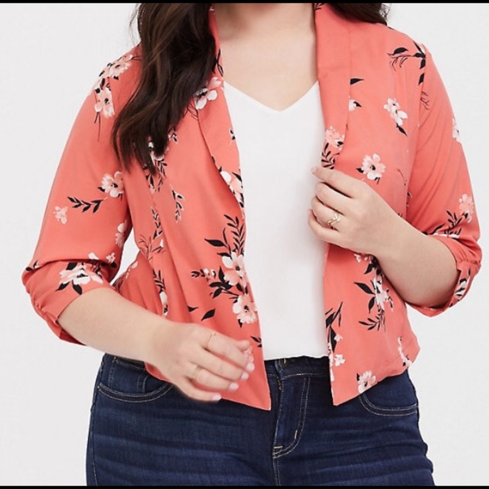Torrid coral floral crepe blazer